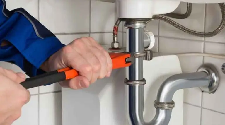 معلم سباك بالكويت